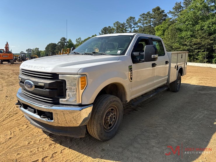2017-ford-f250-xl-image-4
