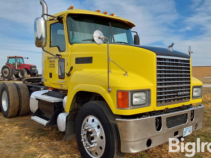 2015-mack-pinnacle-chu613-t/a-truck-tractor-image-16