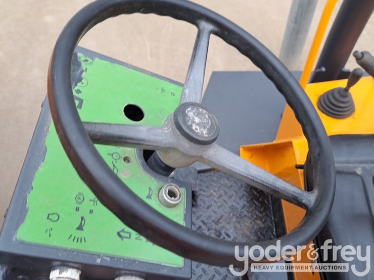 terex-6-ton-swivel-skip-dumper,-roll-bar-image-21