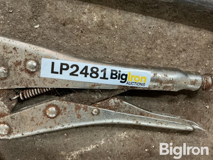 vise-grips-&-pipe-wrench-image-12