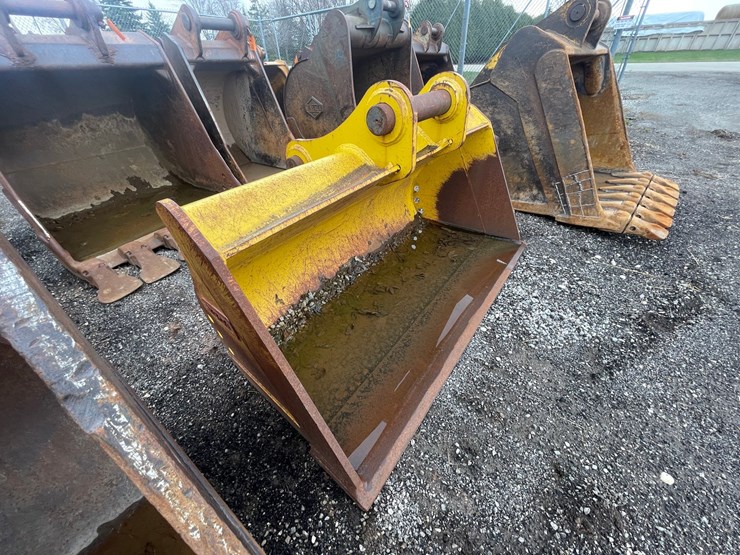 #5009-•-excavator-bucket-image-6