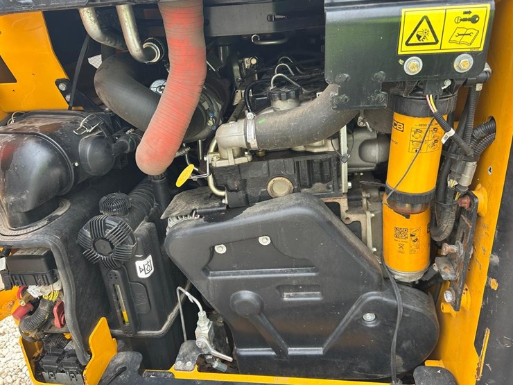 2022-jcb-270-image-14