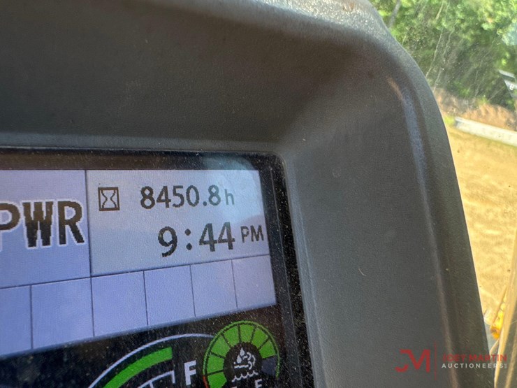 2017-deere-350g-lc-image-23