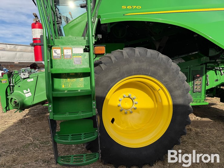 2015-john-deere-s670-image-13