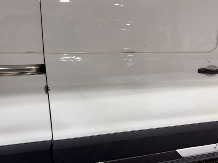 2019-ford-transit-image-30