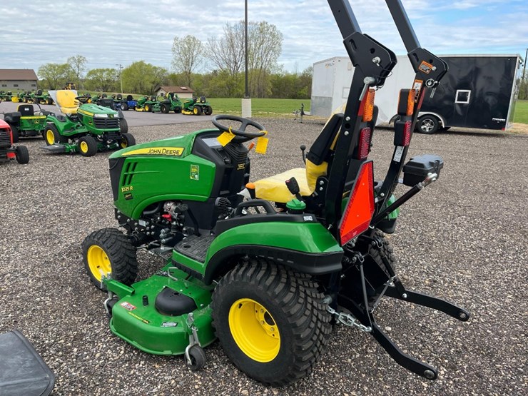 john-deere-1025r-image-6