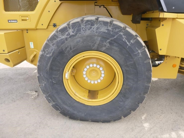 2022-caterpillar-930m-image-42