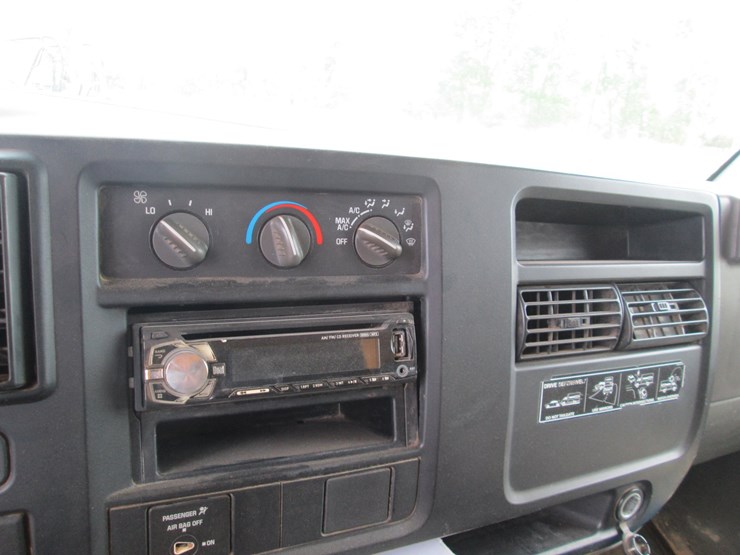 2006-gmc-3500-image-36