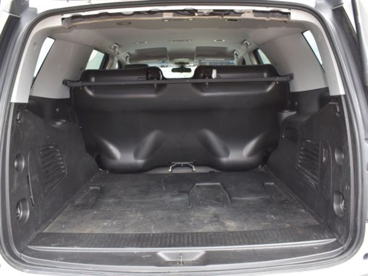 2018-chevrolet-tahoe-image-5