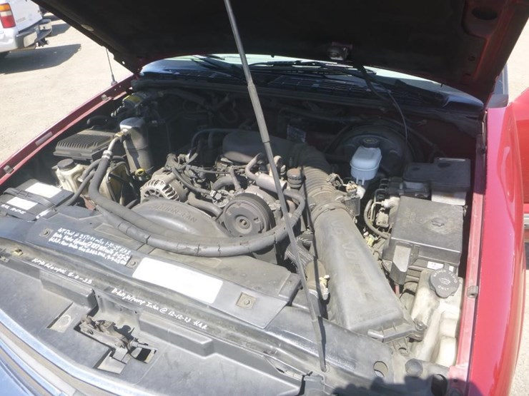 1998-chevrolet-s10-image-12