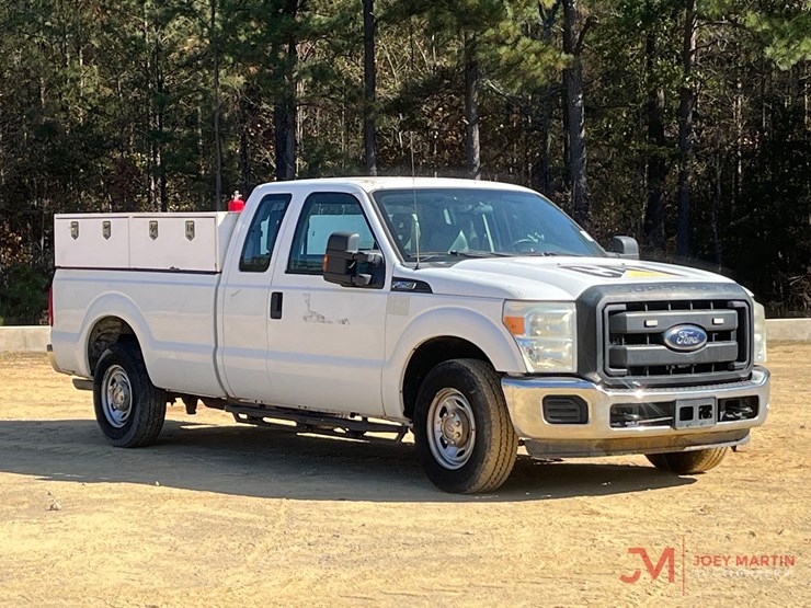 2013-ford-f250-xl-image-1