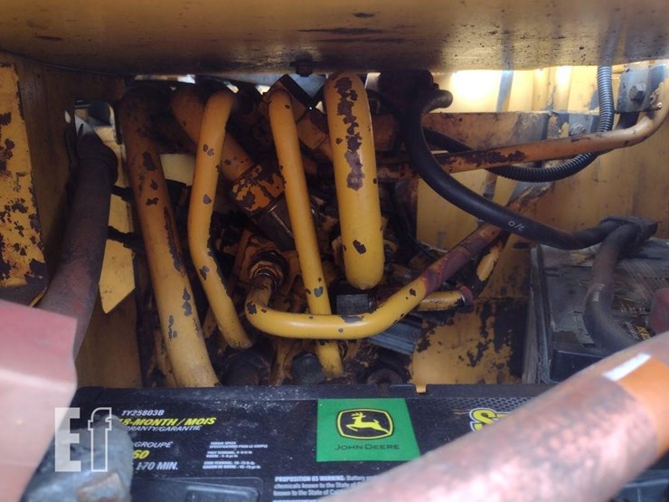 1995-deere-300d-image-28