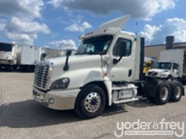2019-freightliner-cascadia-125-image-1