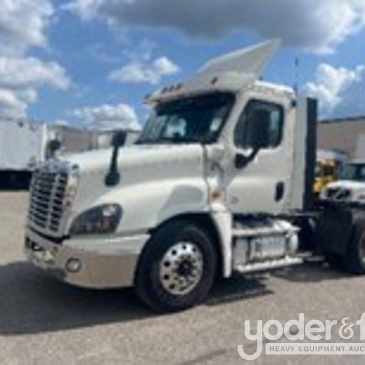 2019 FREIGHTLINER CASCADIA 125