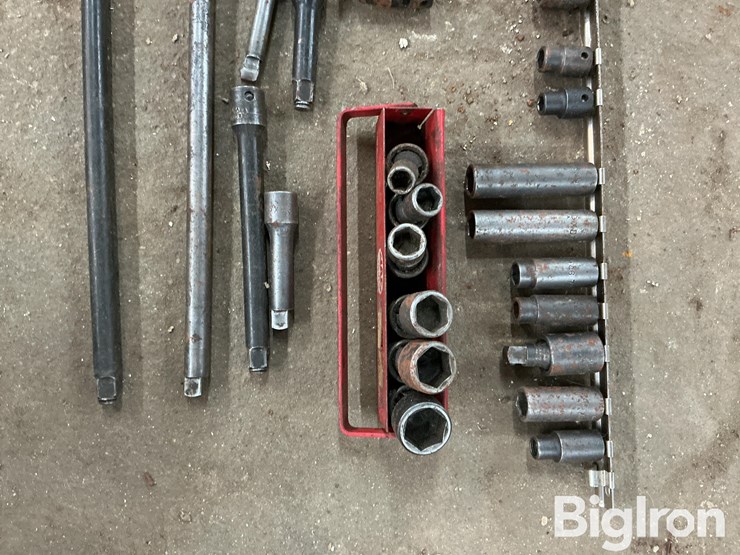 3/8"-drive-sockets-&-extensions-image-9