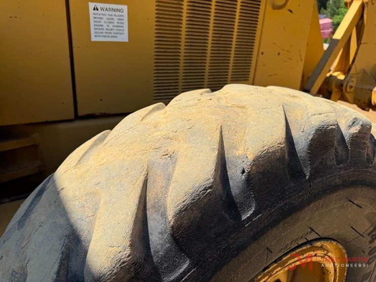 1996-caterpillar-140h-vhp-image-9