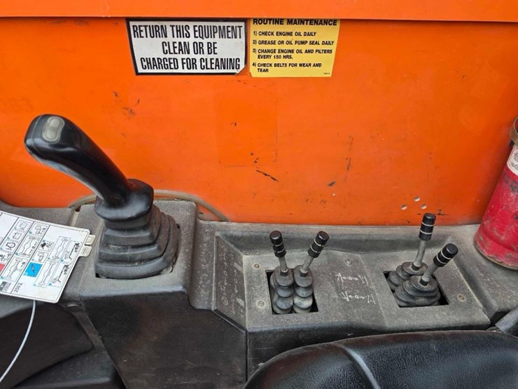 jlg-g12-55a-image-10