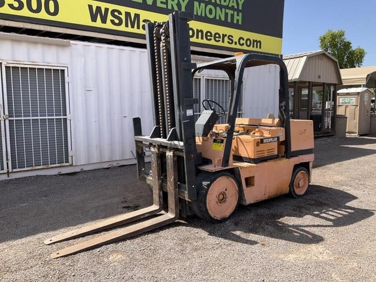 caterpillar-t150d-forklift-image-2