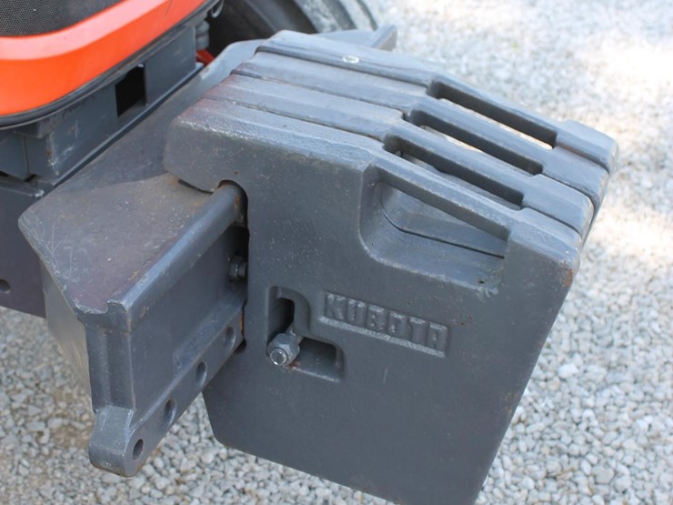 2012-kubota-m8540-image-15