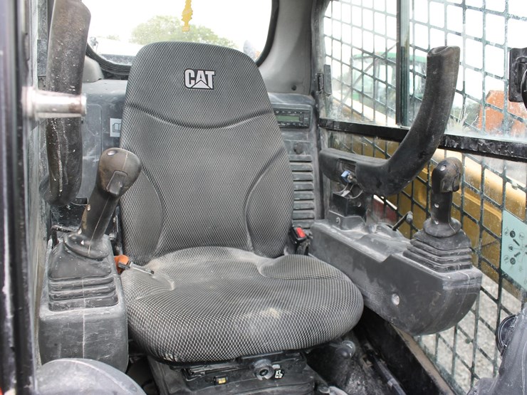 caterpillar-236d3-image-10