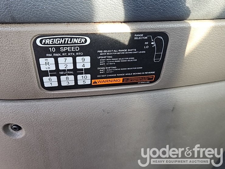 2019-freightliner-cascadia-125-image-34
