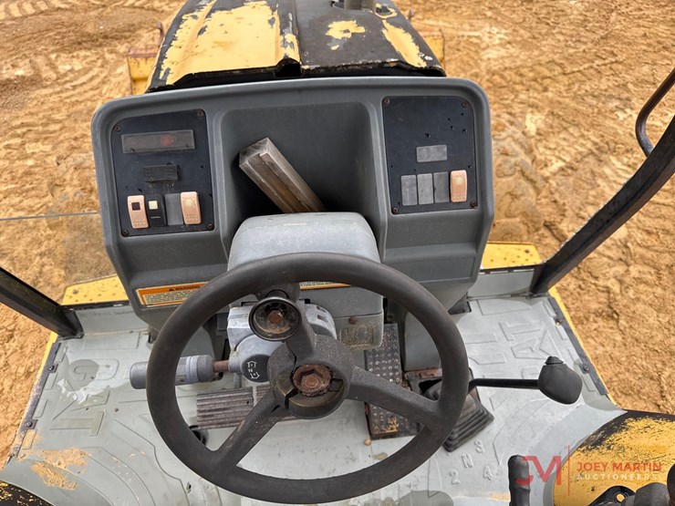 2001-caterpillar-416c-image-18