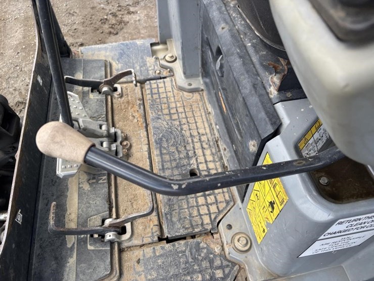 2020-bobcat-e20-image-26
