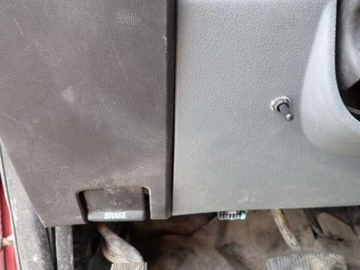 2016-ford-f550-xlt-image-18