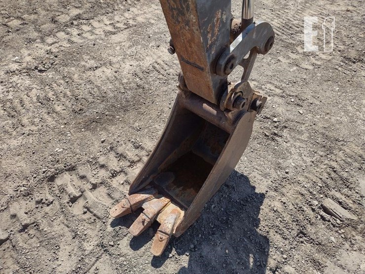 2022-deere-35g-image-26