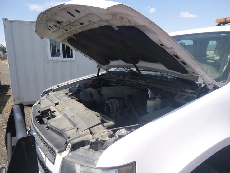 2014-chevrolet-tahoe-image-26