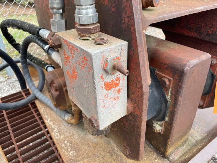 #5035-•-hydraulic-plate-compactor-attachment-image-8