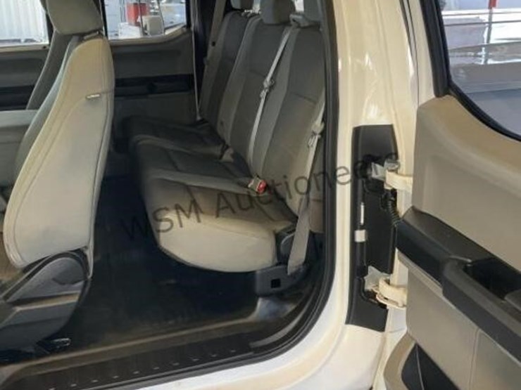 2017-ford-f150-image-24