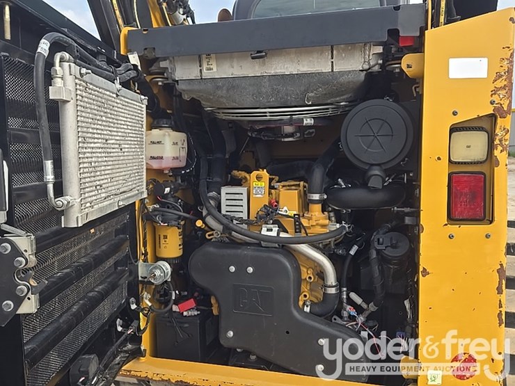 2021-caterpillar-289d3-image-33
