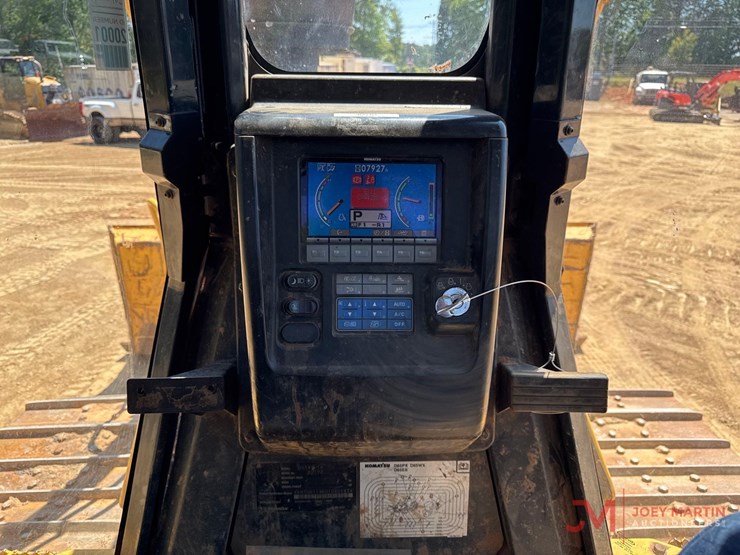 2011-komatsu-d65wx-16-image-15