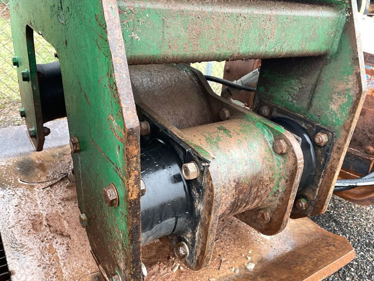 #5037-•-hydraulic-plate-compactor-attachment-image-6