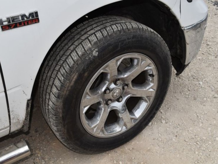 2014-dodge-1500-image-8