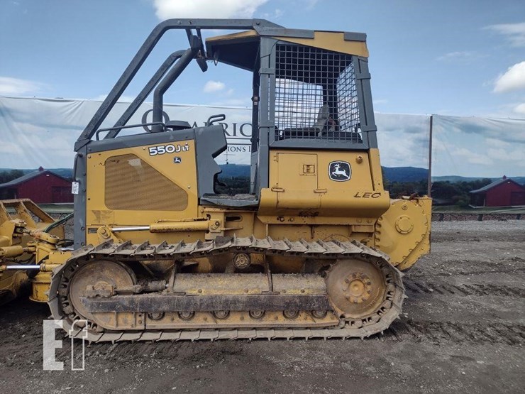 2004-deere-550j-lt-image-13