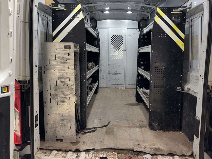 2019-ford-transit-image-11