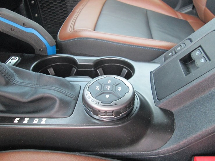 2023-ford-bronco-image-33