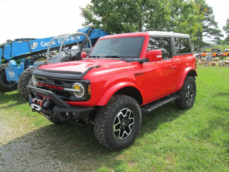 2023-ford-bronco-image-1