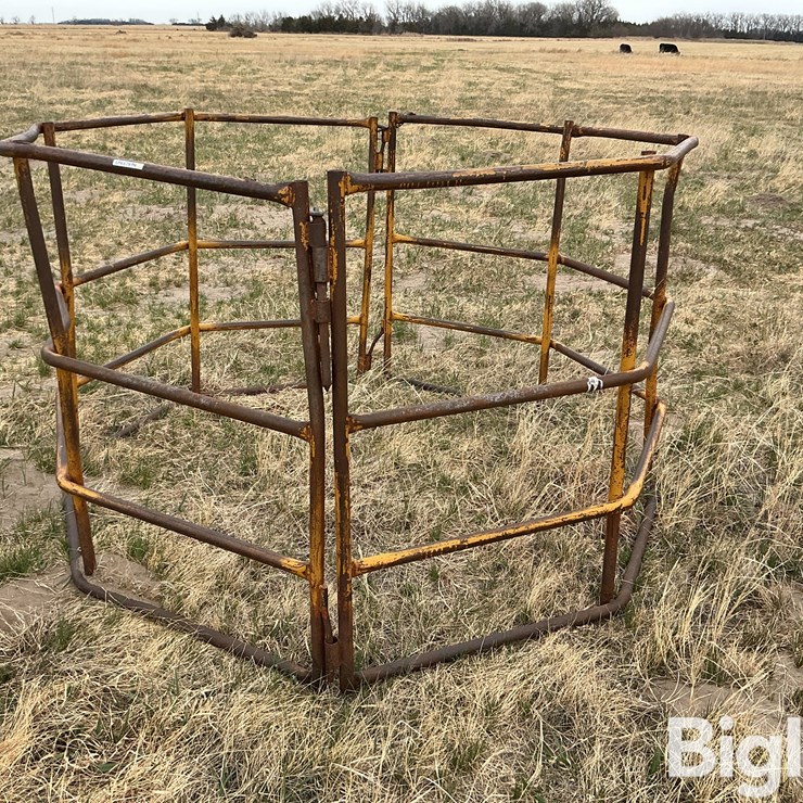 Bale Feeder