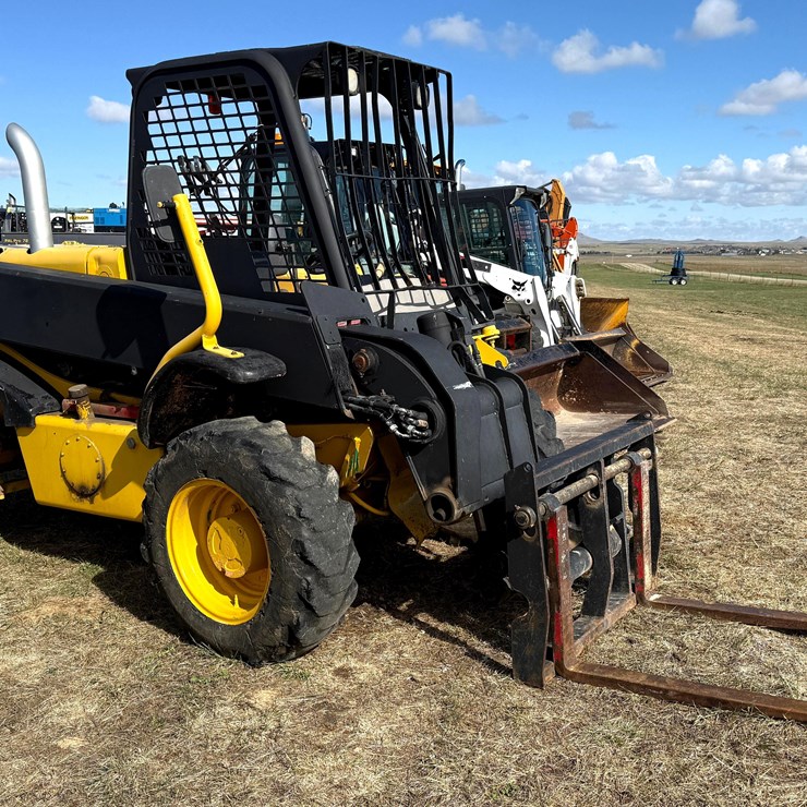 JCB 520