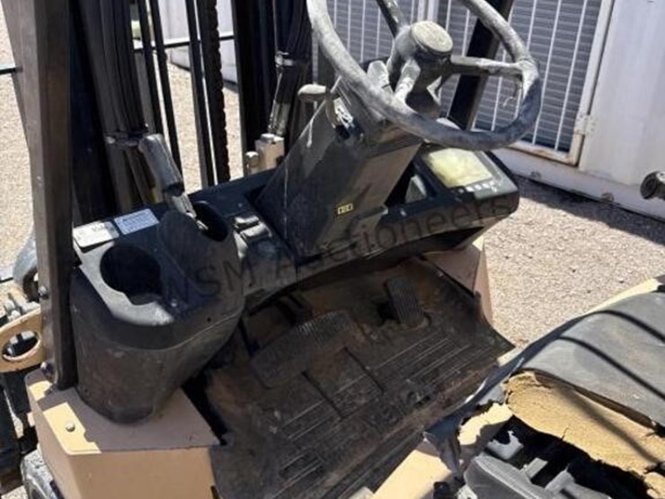yale-gec080-forklift-image-22