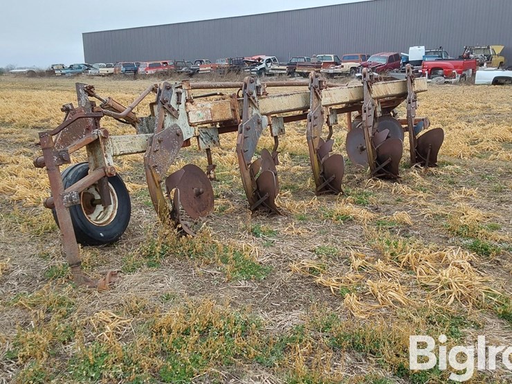 dmi-5-bottom-variable-width-semi-mounted-plow-image-3