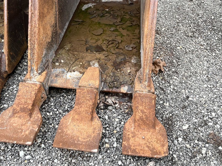 #5026-•-excavator-bucket-image-3