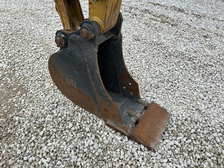 2021-caterpillar-303.5-image-8