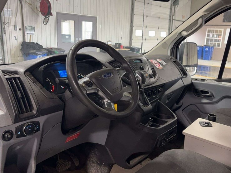 2016-ford-transit-image-11