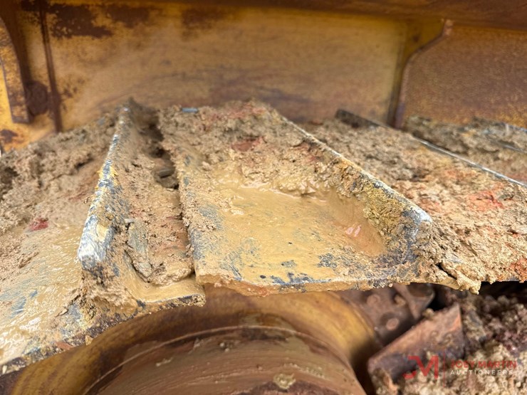 2016-caterpillar-d4k2-xl-image-12