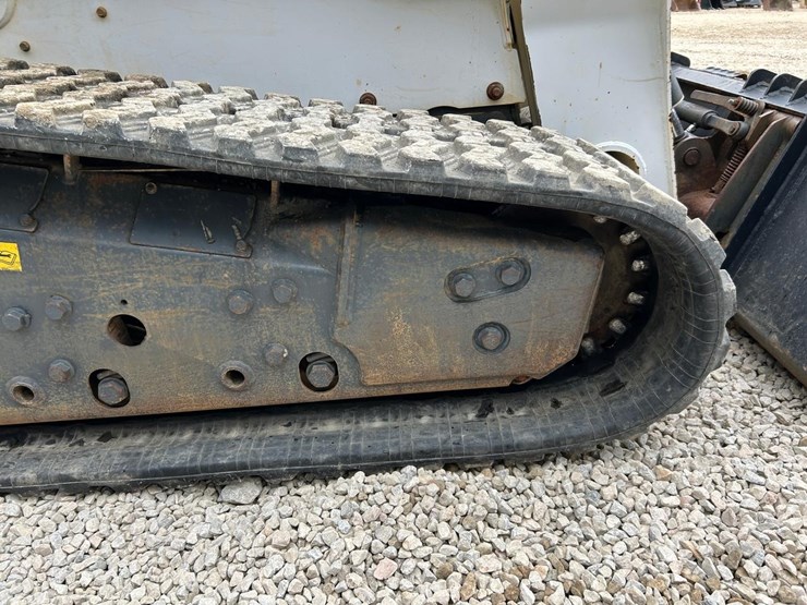 2017-bobcat-t870-image-14