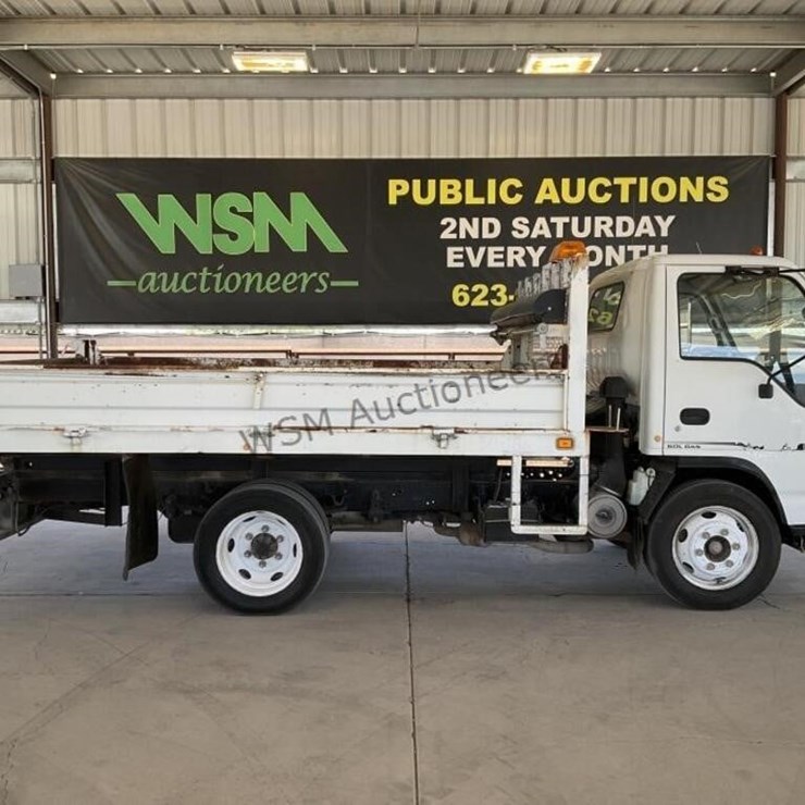 2006 ISUZU NPR
